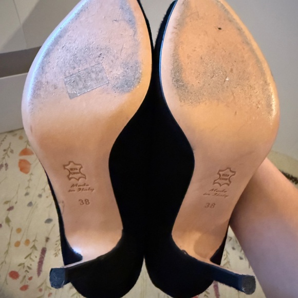 Ann Tuil Black Suede Peep-Toe Pumps - Size 8 - Picture 9 of 14